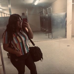 Meet your Posher, Shakira